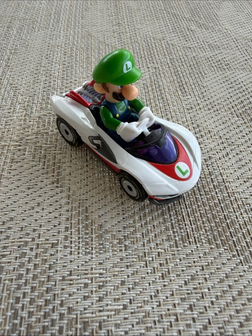 Hot Wheels official luigi